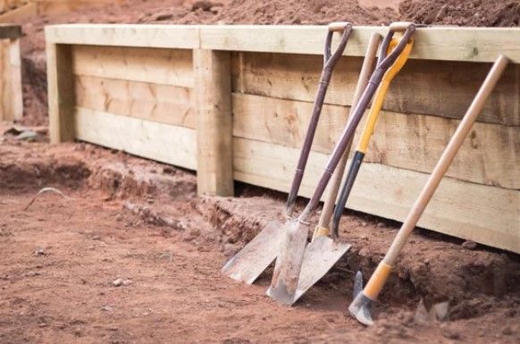 timber sleeper retaining wall Bundaberg concrete block retaining wall Bundaberg QLD